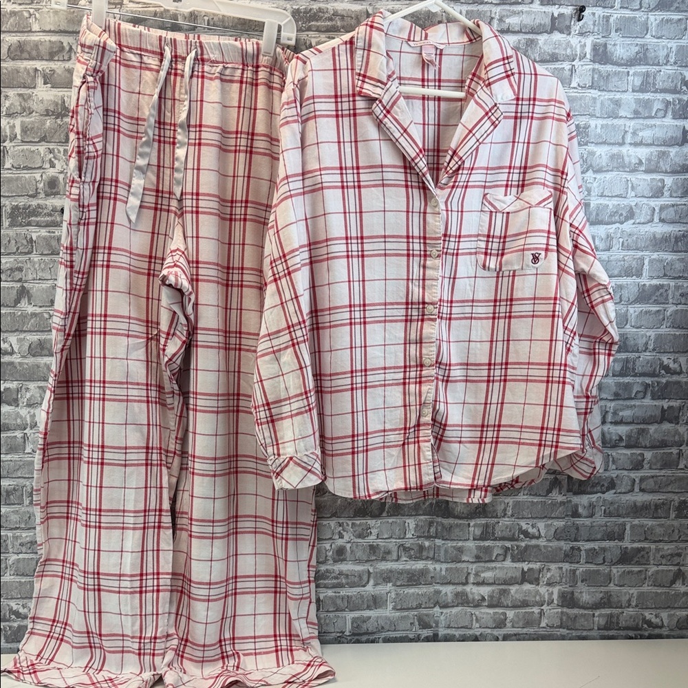 Victoria's Secret's Pajamas Set - Red and White